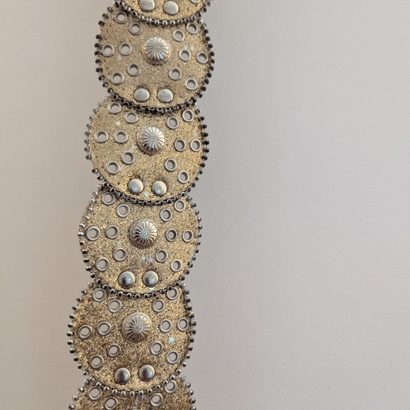 Gold and Silver Decorative Belt - Picture 2 of 6